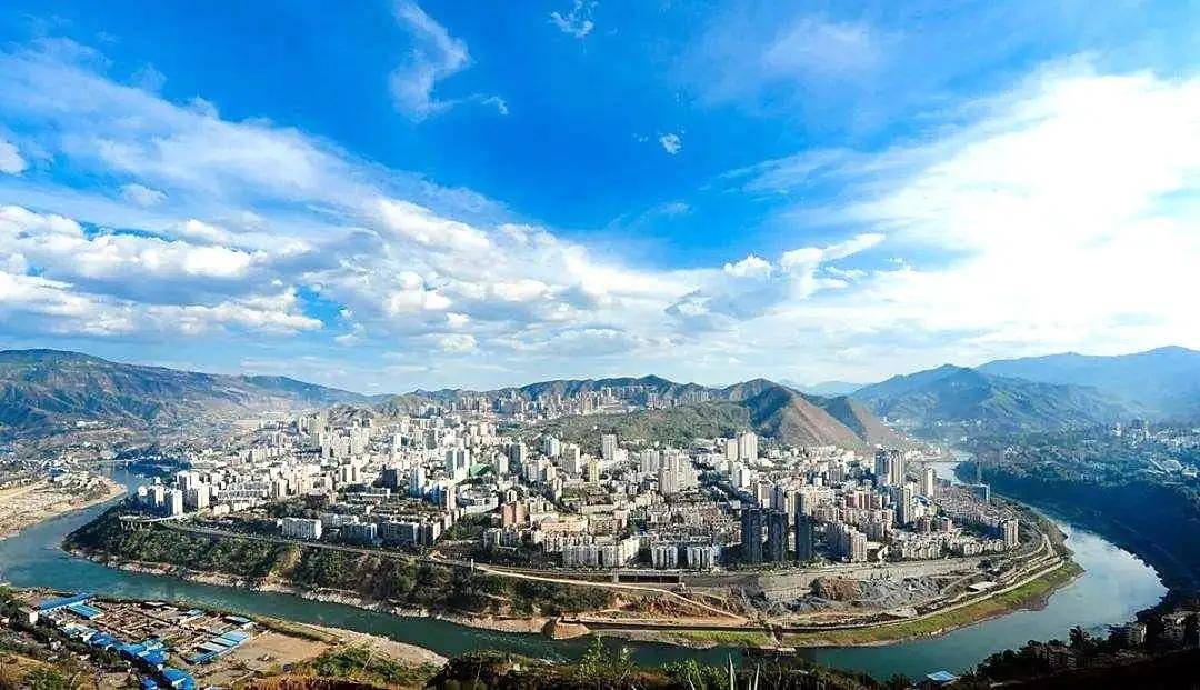 四川，多元文化交融的瑰丽天府